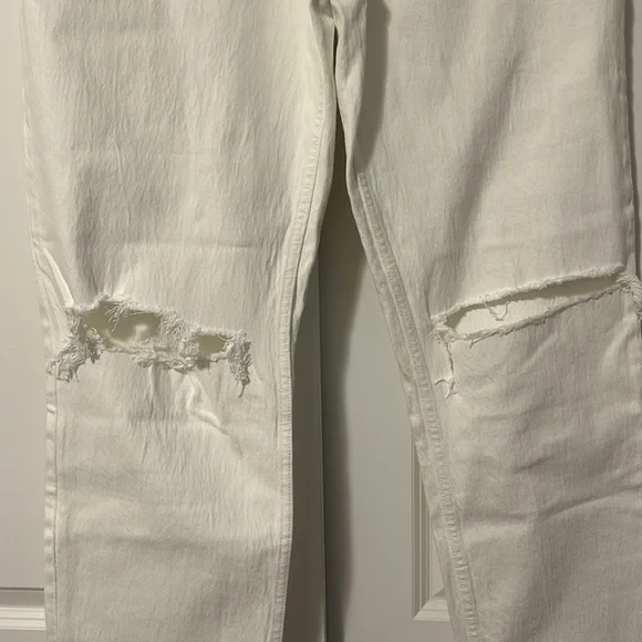 NWT Abercrombie 90’s Straight Ultra High Rise Jeans - Size 14L/32L - Picture 2 of 7